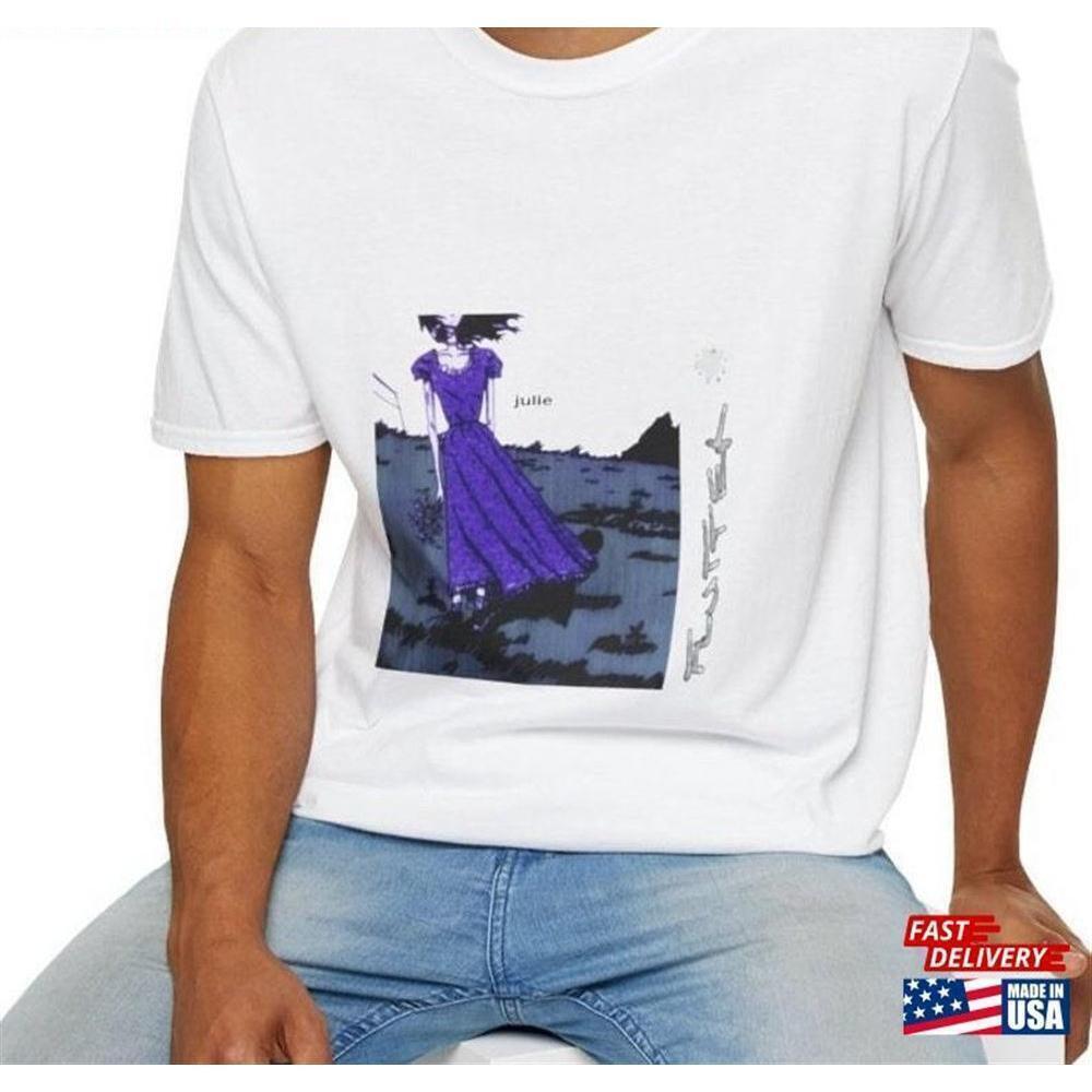 Julie Flutter Tshirt Unisex